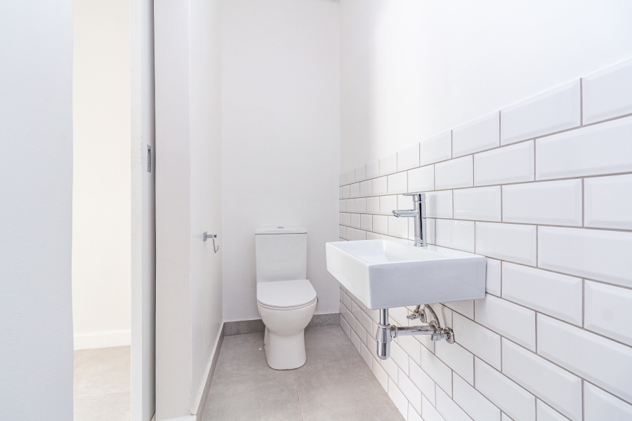 To Let 1 Bedroom Property for Rent in Sea Point Western Cape